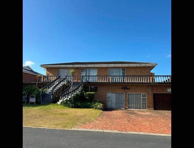 6 BEDROOM HOUSE FOR SALE IN HERSHAM